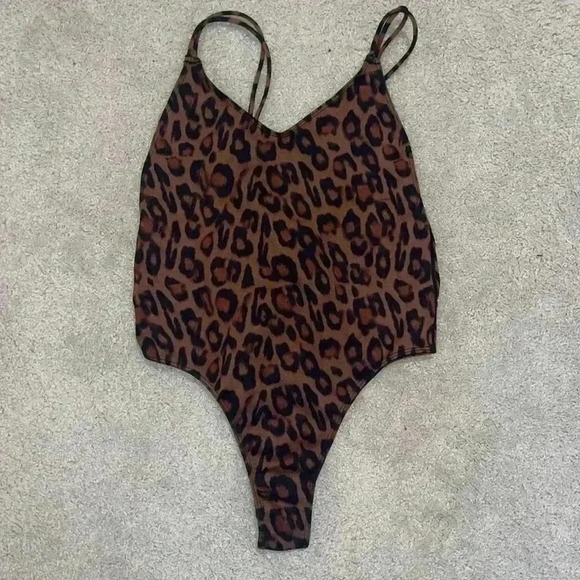 Kendall & Kylie High cut one piece cheetah print NWOT - Picture 3 of 4